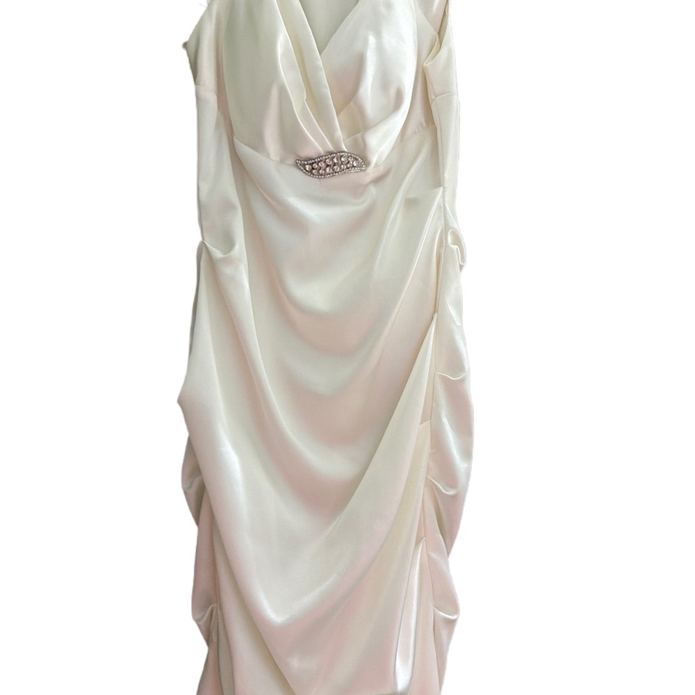 Elegant Cream Evening Dress NWOT bought to wear after wedding for reception